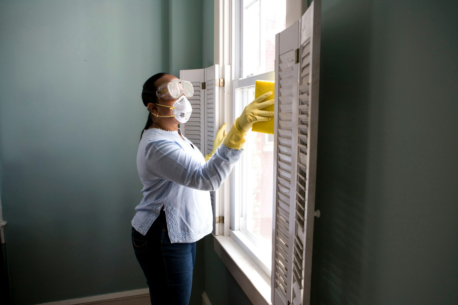 Maintenance work at a commercial property